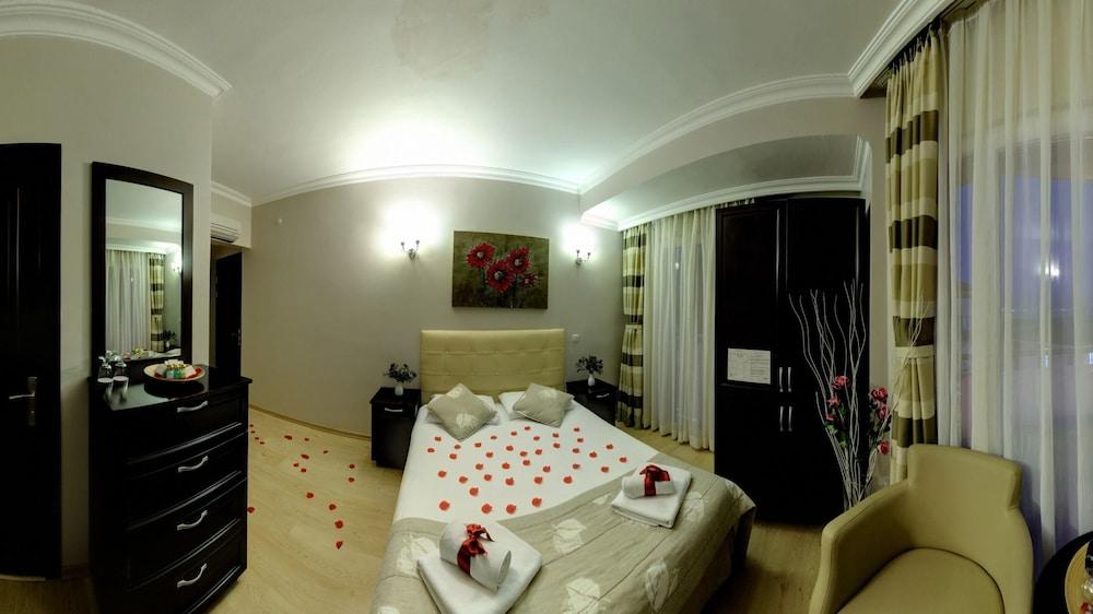 Marine House Boutique Hotel Adalar Exterior foto